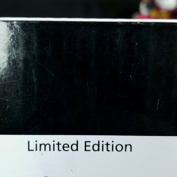 The Joker Santa Collectible Statue Christmas - Picture 8 of 8